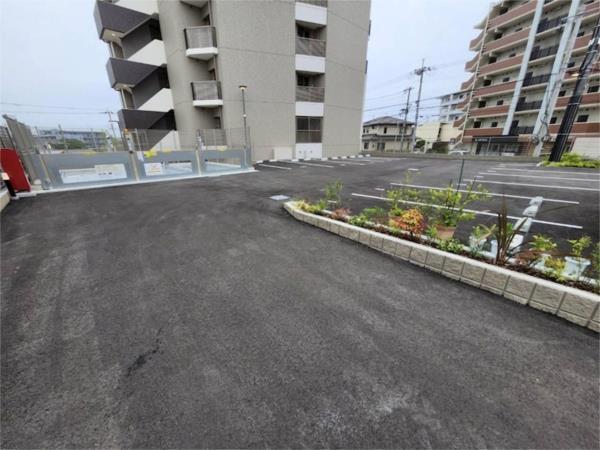ワコーレ明石大久保ノースブライト 駐車場