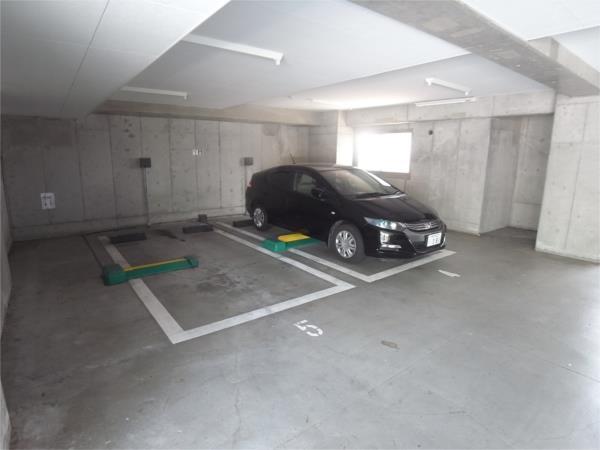 シャインビュー六甲 駐車場