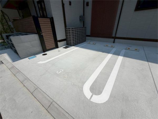 Field court 駐車場