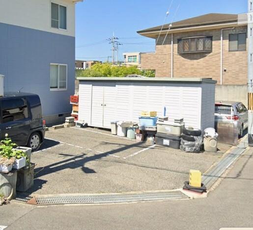 ハイツカワイ 駐車場