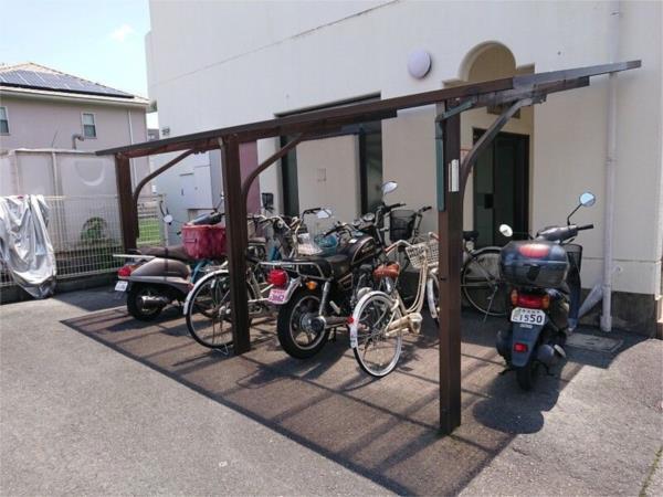 平塚ハイツ 駐車場