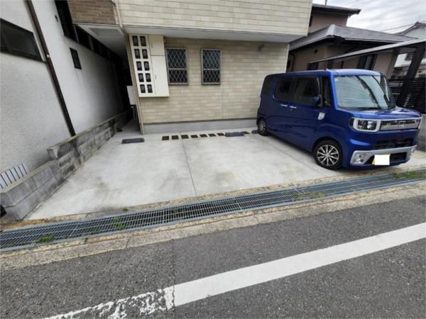 ウエスト明石 駐車場