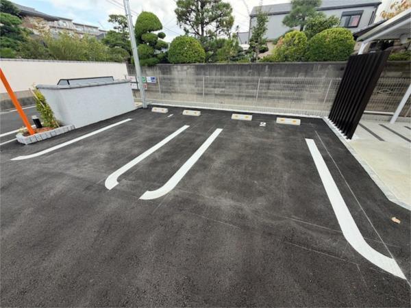 個邸昆陽 駐車場