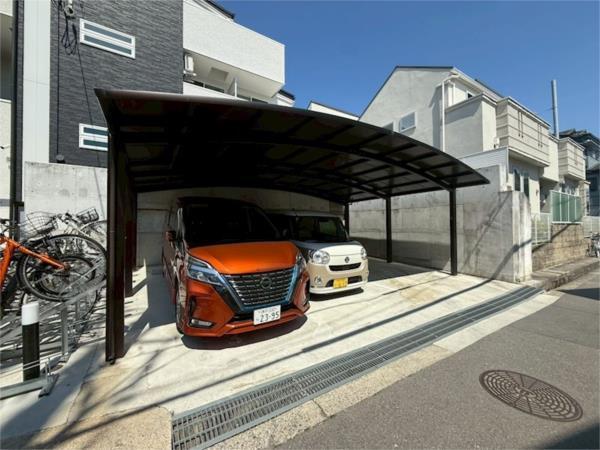 メゾン須磨離宮前（旧グルーブメゾン須磨離宮） 駐車場
