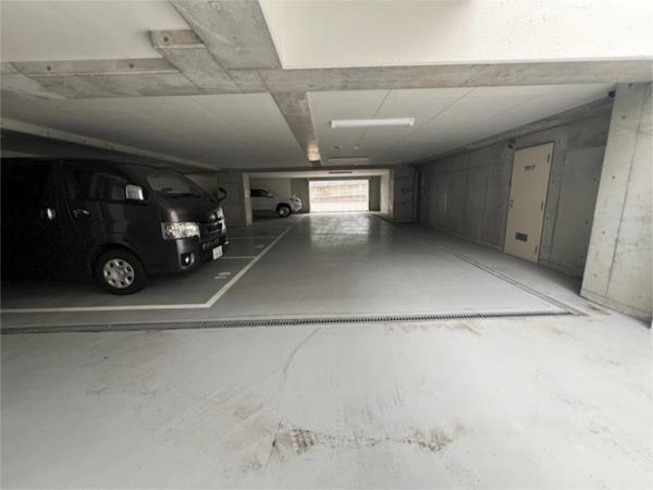 パレス東洋神戸6号館 駐車場
