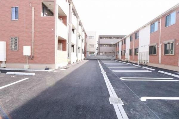 グレースNEO壱番館B 駐車場