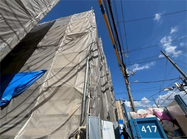 新伊丹駅より徒歩6分 新築 3階建の賃貸物件