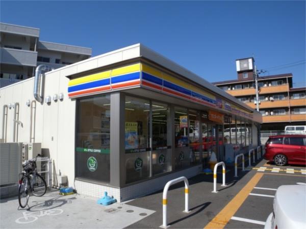 ﾐﾆｽﾄｯﾌﾟ 神戸大津和店：466m