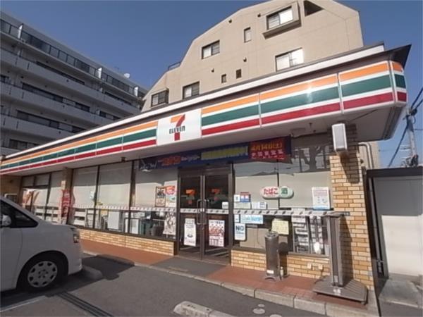 セブン-イレブン 神戸記田町３丁目店：447m