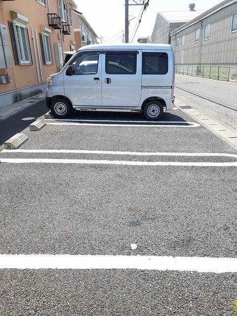 飛鶴Ｂ（203） 駐車場