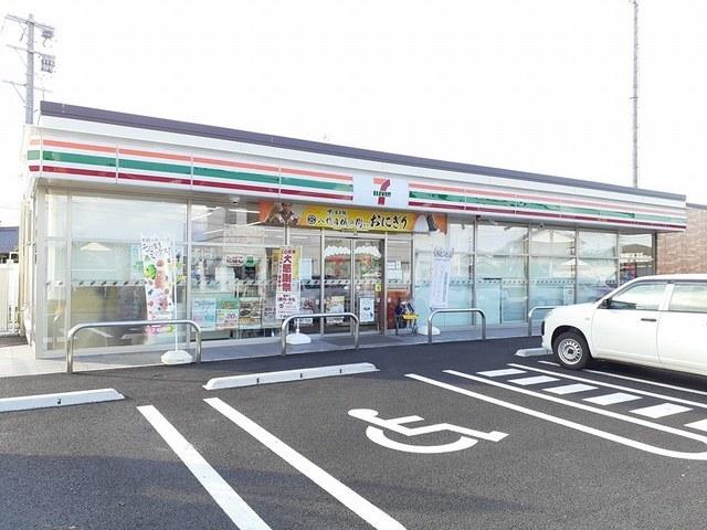セブンイレブン　両郷町店：500m