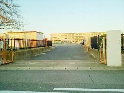 一宮市立　富士小学校：180m