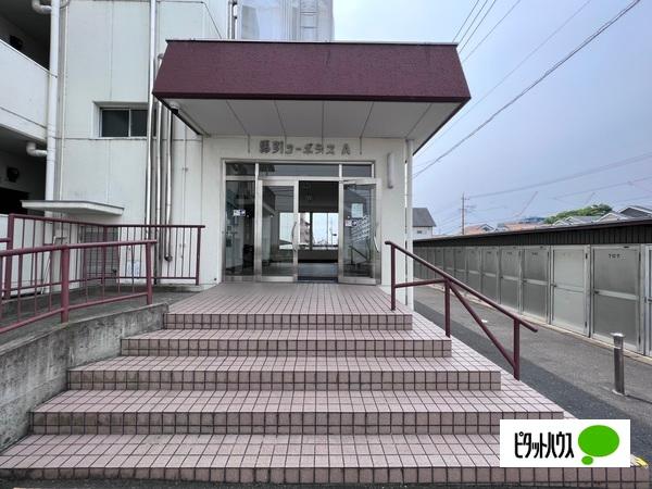 馬引コーポラスA棟 エントランス