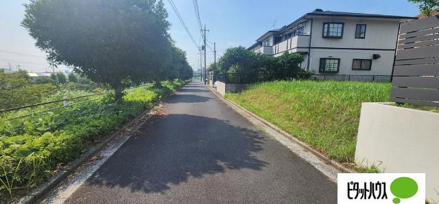 おゆみ野4丁目　売地 前面道路含む現地写真