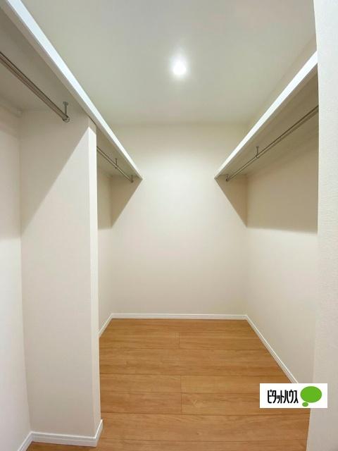 古市場　新築戸建 収納