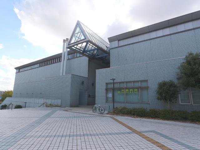 千葉市緑図書館