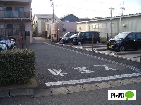 エステ・スクエア市原たつみ台弐番館 駐車場