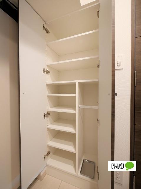 ラフィスタお花茶屋 玄関