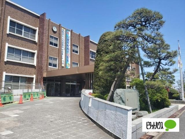 八潮市役所：1788m