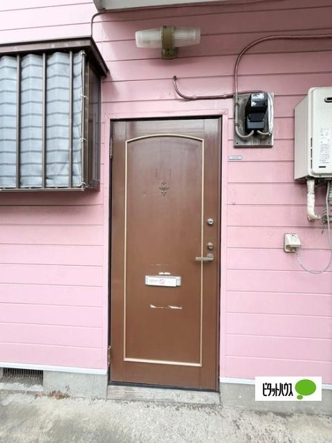 メゾンヒロ（102） 玄関