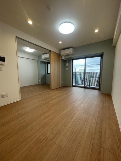 ロイジェント西新井（0403） 室内