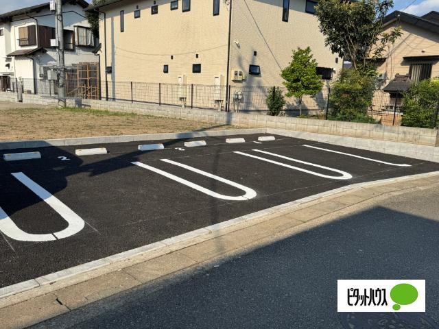 ＦＯＵＲ（102） 駐車場