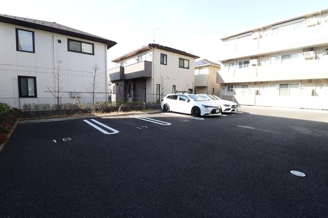 メルヴェーユ三郷中央　Ｃ（202） 駐車場