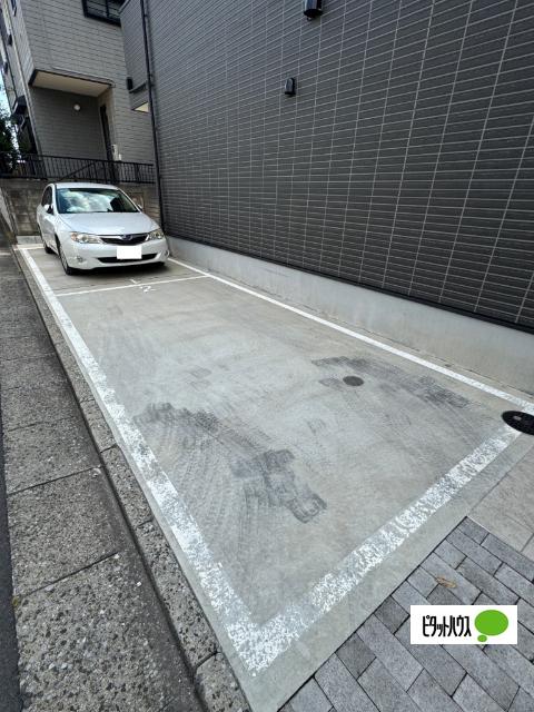 Grandir三郷（205） 駐車場