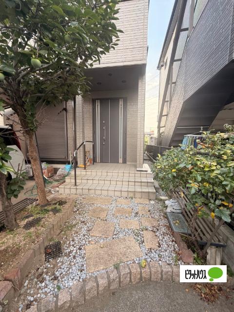 八潮市南川崎戸建 エントランス