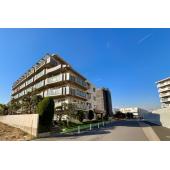 築31年を感じさせない洗練された外観・内観です。低層マンションならではの重厚感ある佇まいは、街並みに溶け込みながら存在感を放ちます。