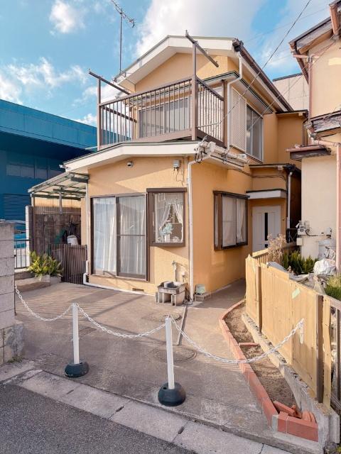 南向き道路で、前面に建物ございません。 太陽の光を充分に感じられます。