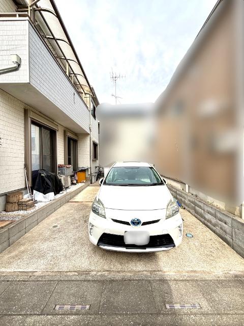 駐車スペースも広々♪