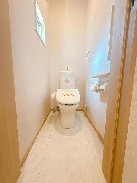 三郷市鷹野中古戸建 トイレ