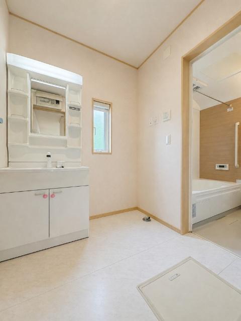 三郷市鷹野中古戸建 洗面
