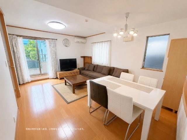 葛飾区西亀有３丁目中古戸建 リビング