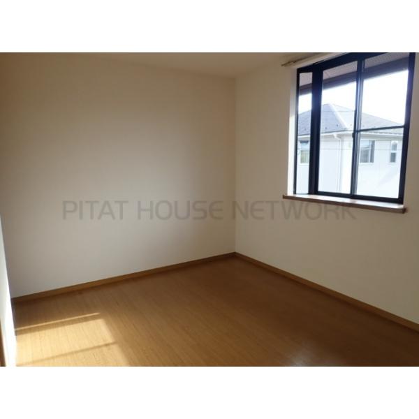 6.1帖のお部屋の内装です!