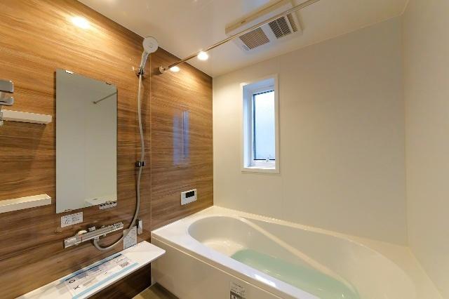 NOT A GARAGE（108） バス／シャワー