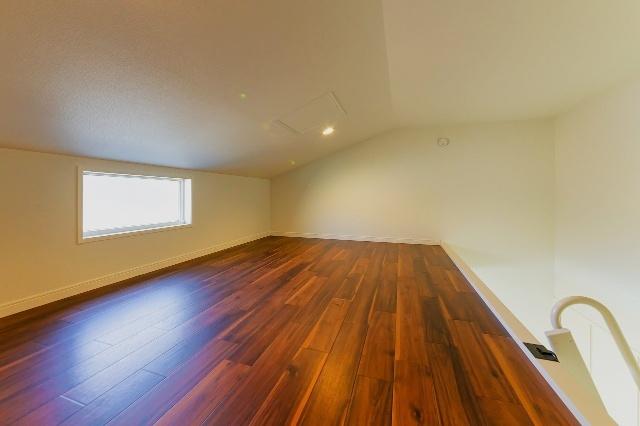 NOT A GARAGE（108） 収納