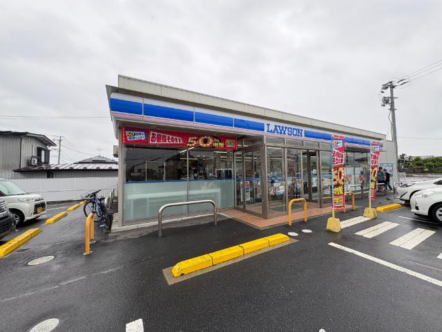 ローソン黒川大和吉岡店：363m