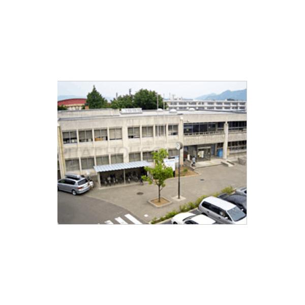 白石市図書館:683m
