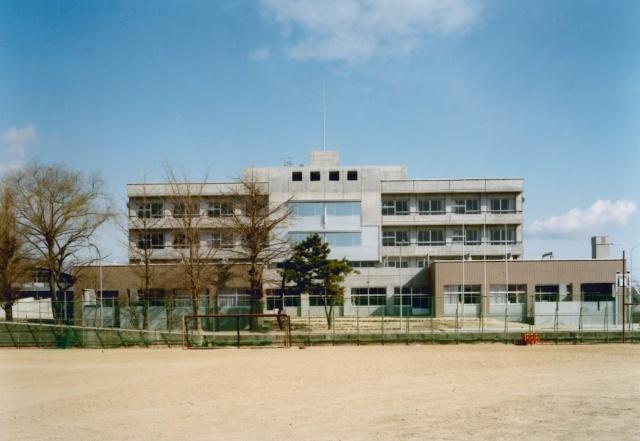 宮城県仙台第一高校：441m