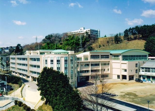 宮城県仙台三桜高校：422m