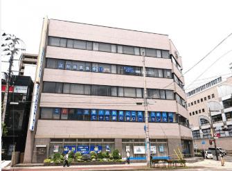 七十七銀行泉中央支店：369m