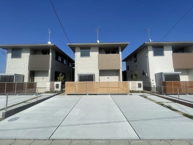 蛇田駅より徒歩27分 築4年4ヶ月 2階建の賃貸物件