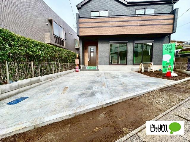 カースペース並列2台分(車種による)