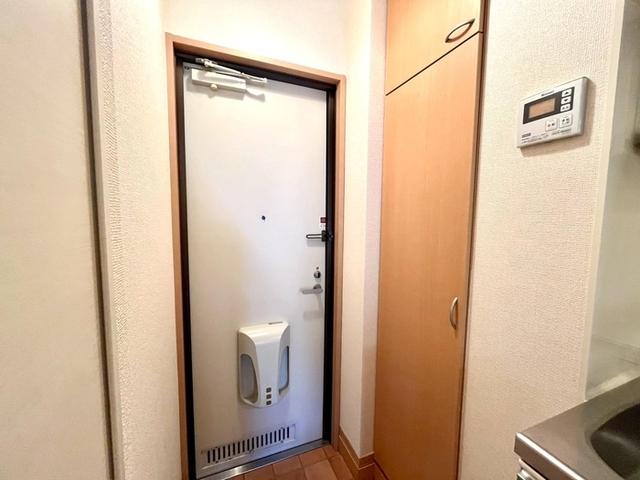 トレジャー（102） 玄関