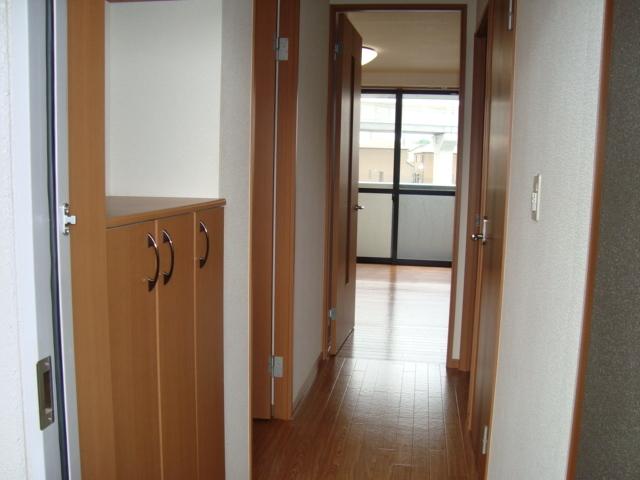 クレメント駒木Ｂ 玄関