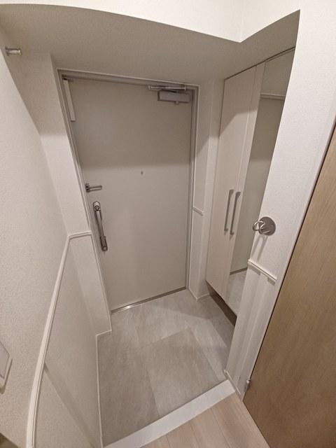 スアヴィス三ノ輪（301） 玄関
