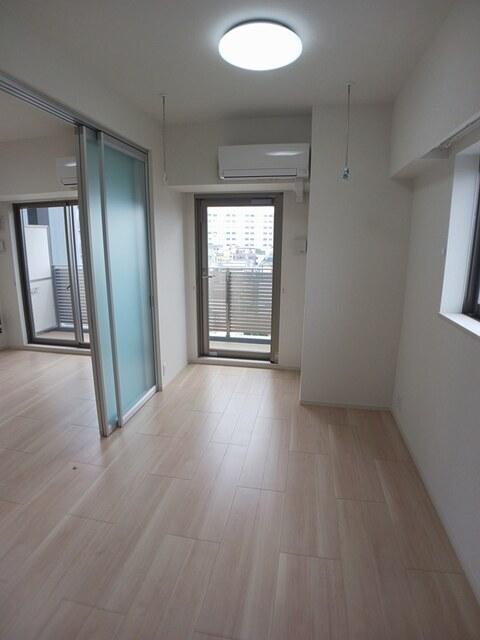 プレシャス（703） 室内
