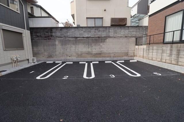 ソレイルKZ（101） 駐車場